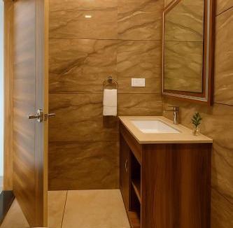 Mathura Hotel | Mayur Resort