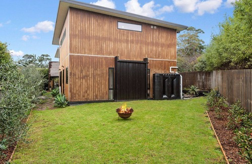 McCrae House | McCrae Bliss, Enjoy this stunning on-trend, beautifully appointed contemporary town house.