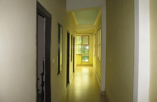 Elappara Hotel | Medows Holidays