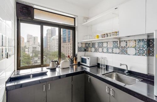 Khar Apartment | Mezzo Pvt 3BHK in Bandra by SquareOne Stays