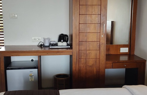 Alappuzha Hotel | MIRAS PMC Lakeshore Resort