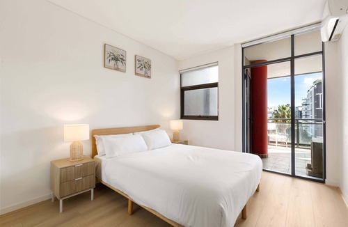 Wolli Creek Apartment | Modern 2-Bed Apartment Near Airport