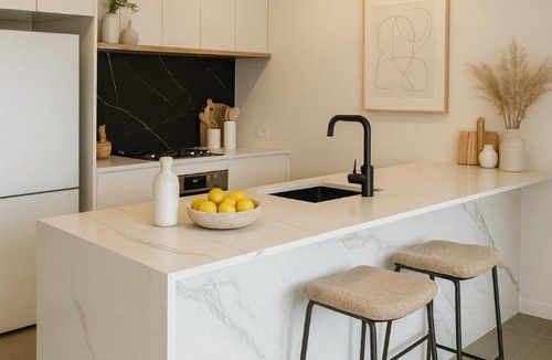 Melrose Park Apartment | Modern 2BR Free parking near Olympic park