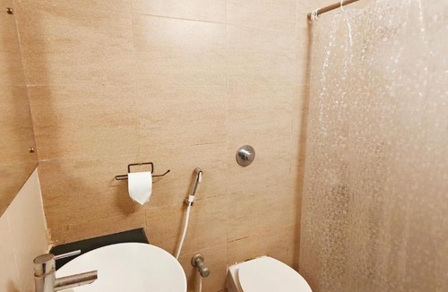 Sirmaur Hotel | Modern Ambience