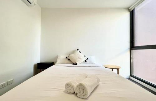 Hurstville Apartment | Modern Comfort Hurstville 1BR Wifi Train Business
