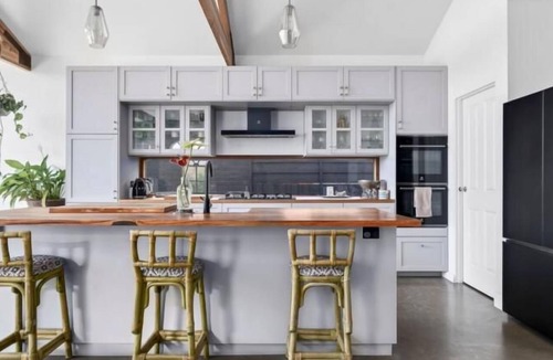 Geelong West House | Modern Heritage Retreat – walk to Pako & Waterfront