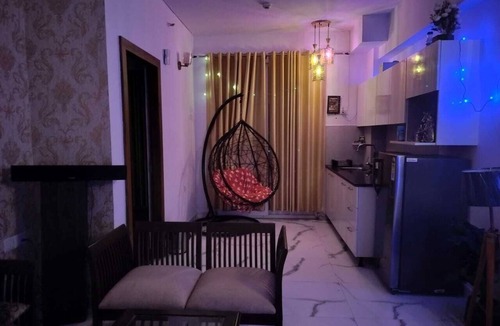Gurugram Apartment | Modern Luxury Living – Fully Furnished 1BHK in Prime Gurugram Location