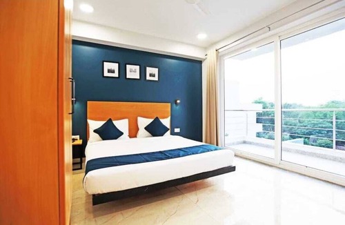 Old Gurgaon Hotel | Moody moon blue