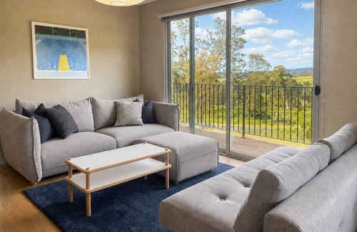 Harcourt North House | Moonrise by Ready Set Stay