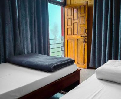 Rishop House | Mountain Pine Vista By ZIVO Homestay