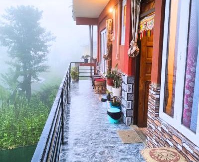 Rishop House | Mountain Pine Vista By ZIVO Homestay