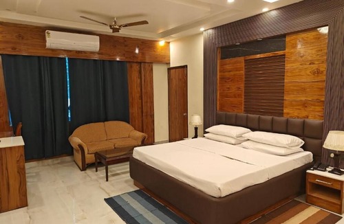 Kushinagar Hotel | MS THE ROYAL RESIDENCY