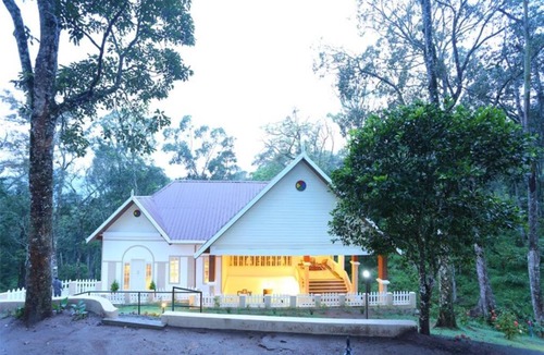Chinnakanal House | Munnar, Chinnakkanal, 3 Bedroom resort-MastersFarm