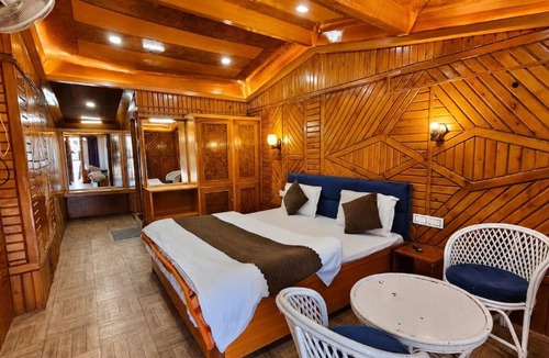 Nainital Bed & Breakfast | Naini Hill View Boho
