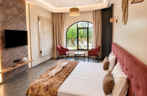 Indore Hotel | Nakshatra Aura
