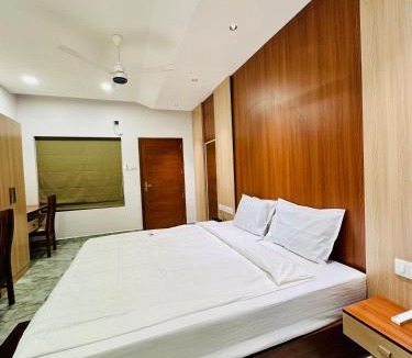 Erattupetta Hotel | Neem Residency