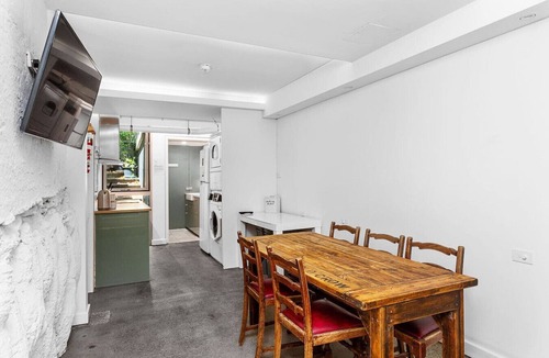 Perth Bed & Breakfast | Nest on Newcastle – T3