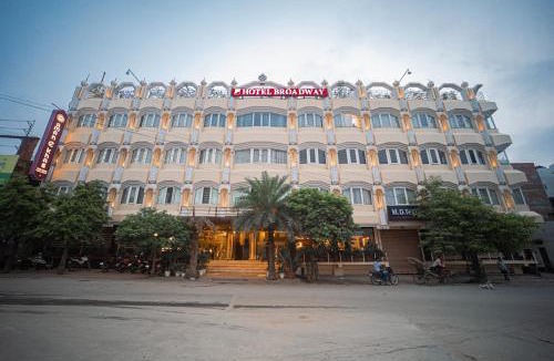 Varanasi Hotel | New Hotel Broadway