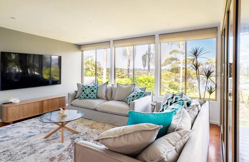 Newport House | Newly renovated 4 bedroom home in Newport with Pittwater views