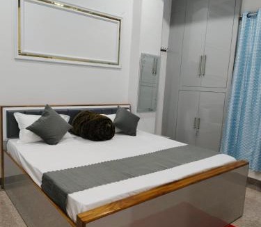 Varanasi Hotel | Nidhipataye Homestay