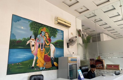 Vrindavan Hotel | Nikunj Ashram Hotel