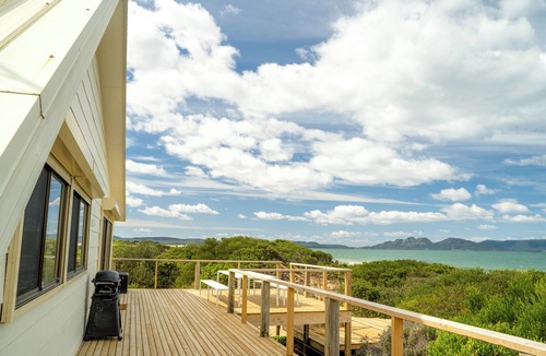 Dolphin Sands House | Nine Mile Beach House - Holiday Houses Tasmania