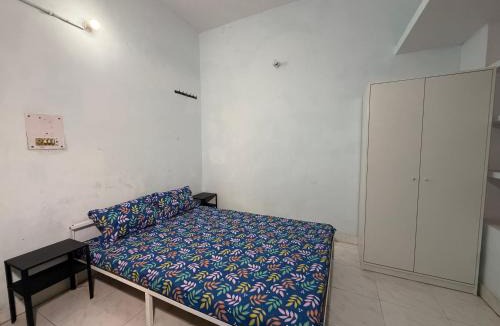 Mahanagar Hostel | Nook Coliving Male Only
