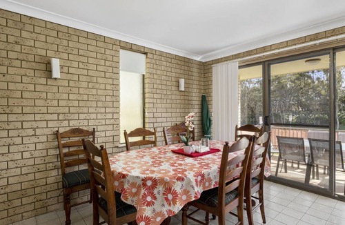 Woolgoolga Apartment | Ocean Drift - short stroll to cafes/restaurants and beaches