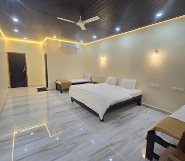 Murudeshwara Hotel | Ocean Mist Beach Homestay