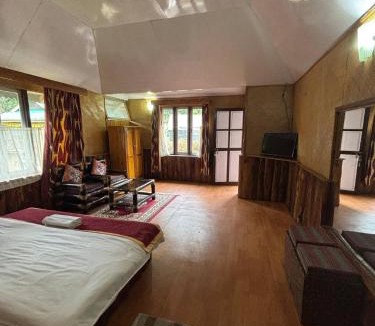 Geyzing House | Odyssey Stays Darap