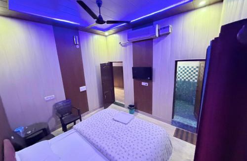 Dehradun House | OM SHIVAY HOMESTAY AND PARTY HALl