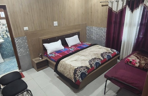 Kharsali Hotel | Omji - Kalindi Seva Sadan