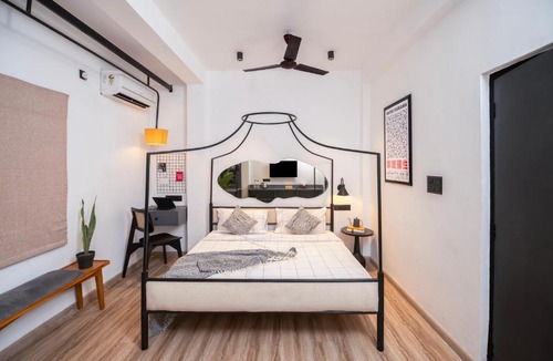 Varanasi Hotel | ONEOFF Dashashwamedh