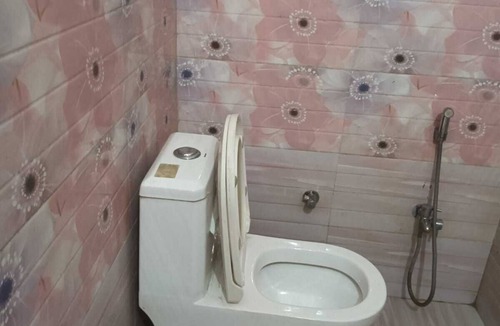Faizabad House | only 500 meter from Ayodhya Dham Railway station and 700 meter from Ram temple.