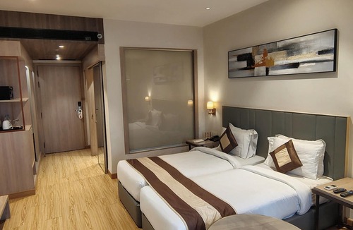 Vaishali Hotel | Orana Hotel & Convention ,Vaishali 1 minute Walk from Vaishali Metro Station.