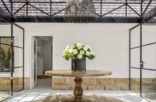 Killcare Heights House | Oskars at Killcare - When it comes to a lavish coastal getaway, it doesnt get any better than this. Introducing Oskars, a historic Tuscan-inspired estate spread over 3,207sqm of spectacular landscaped gardens with majestic views out to Brisbane Water, ...