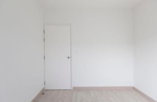 Kurla Apartment | OV Premium