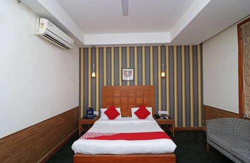 Indirapuram Hotel | OYO 421 One Hotel