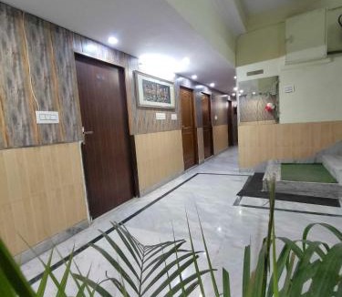 Ghaziabad Hotel | OYO Hotel New Imperial