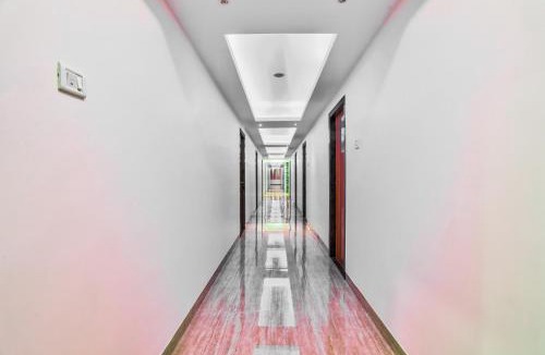 Central Chennai Hotel | OYO Manvaar