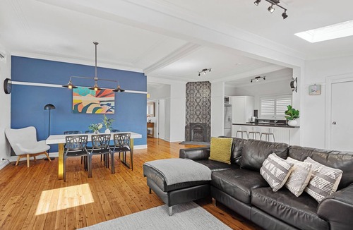 Mortdale House | Paddy's Place - centrally located, lovely cosy home in Mortdale