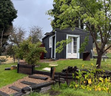 Bowral House | Painters Studio , Home On the Hill