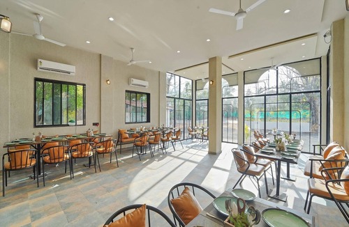 Kohka House | Palette Orient Greenz Pench by CheckIn