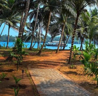 Talipparamba Villa | Palm and petal eco retreat