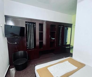 Alappuzha Hotel | Palm Regency
