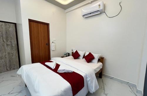 Murudeshwara Hotel | Parinika Palace