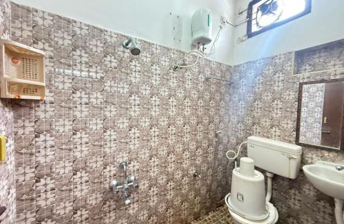 Tindivanam Hotel | Parsha Ocean Breeze Inn