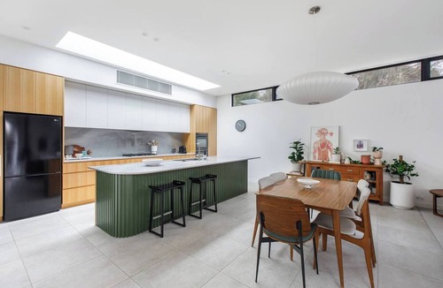 Rosebud House | Pavilion Verde Designer Retreat near Rosebud Beach