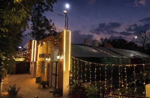 Agra House | Peaceful Stay in Dayal Bagh Near Prem Nagar Gate ,Ideal for Satsang Visitors