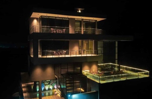 Igatpuri Villa | Pearl Drops Villa – Luxury Poolside Retreat Perfect for Parties & Getaways
